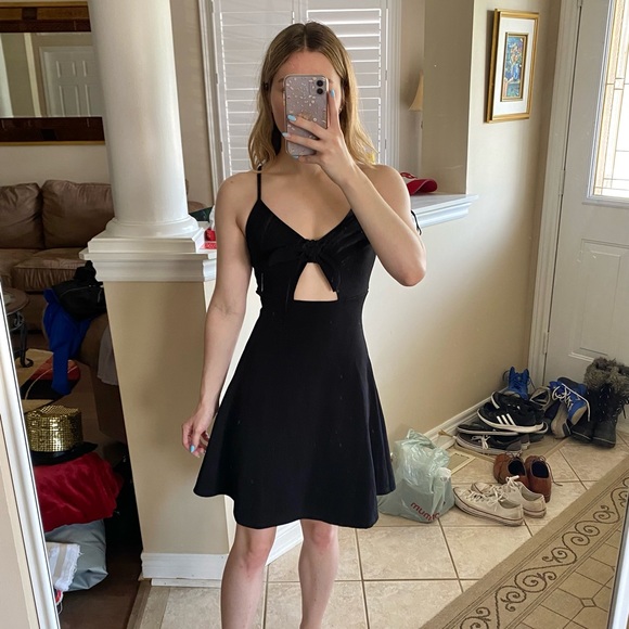 Rebel Sugar Keyhole Mini Dress - Picture 3 of 4